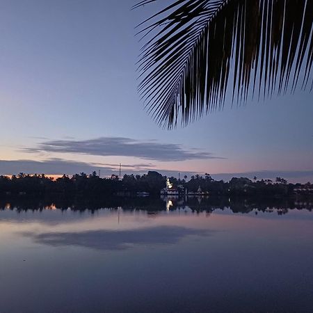 Villa River View Алутґама Екстер'єр фото
